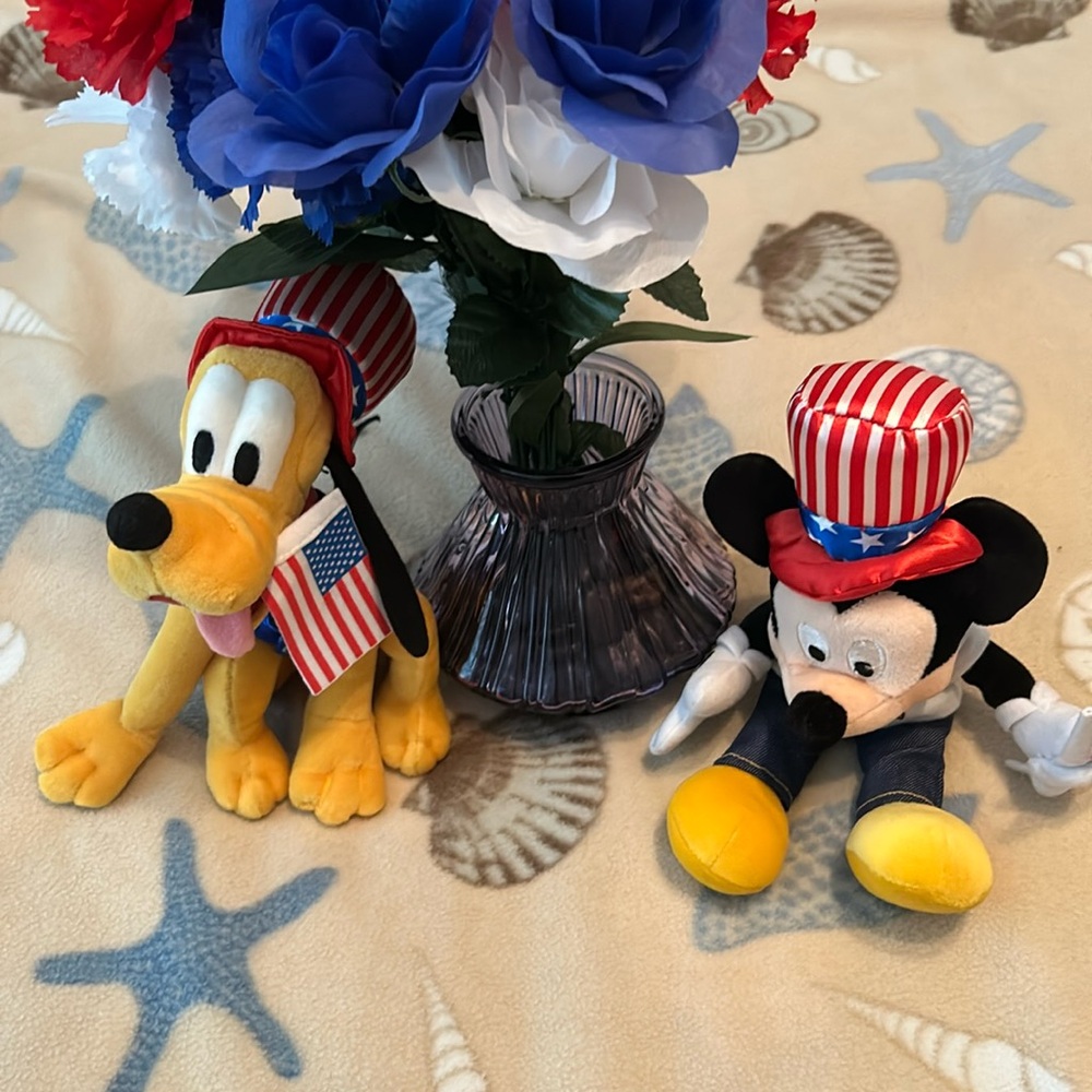 Mickey & Pluto plushie’s